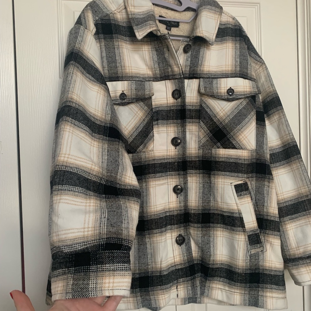 Black and white plaid “shacket” size 1X